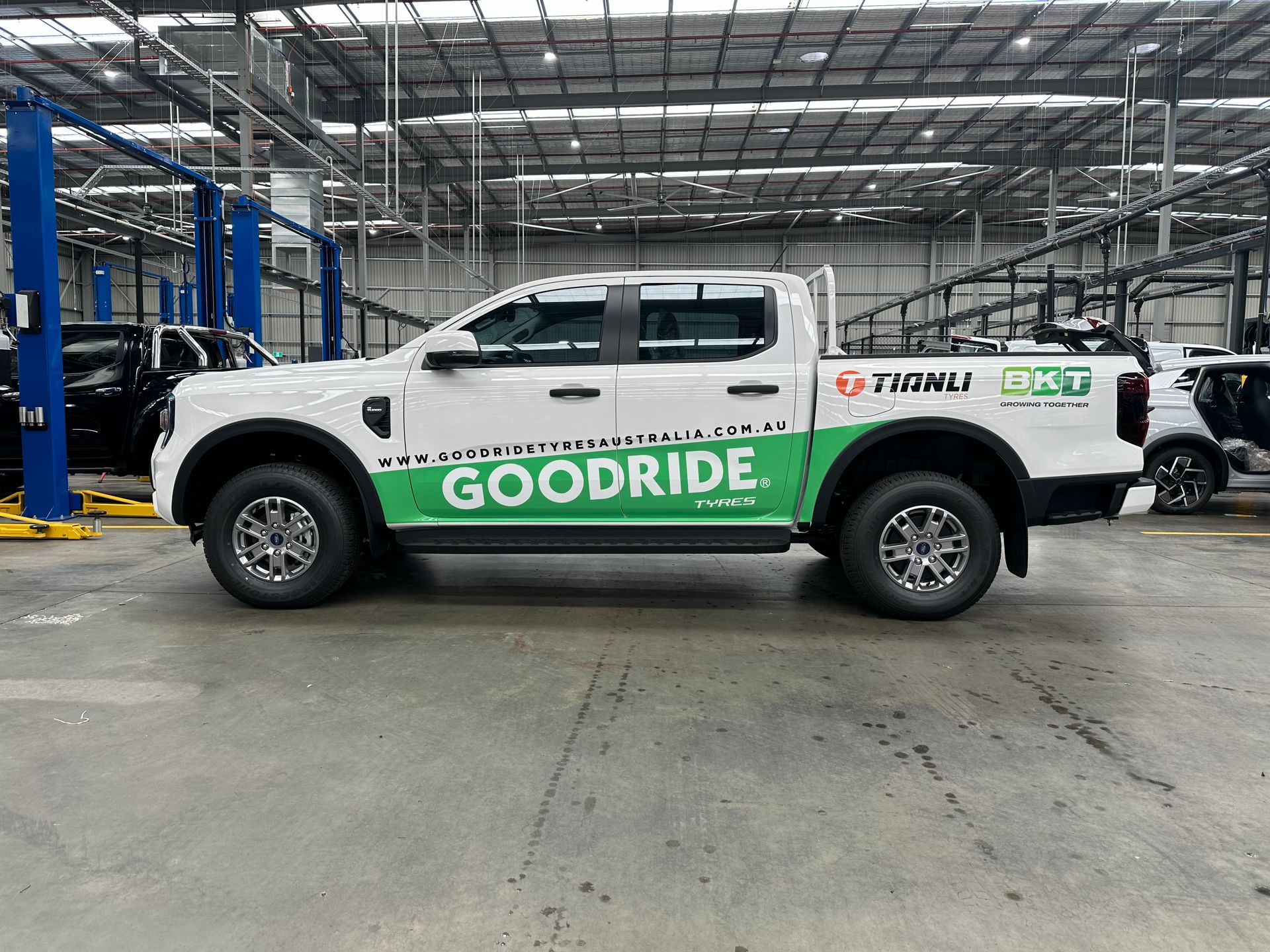 Custom-Made Signs for Tradies 1